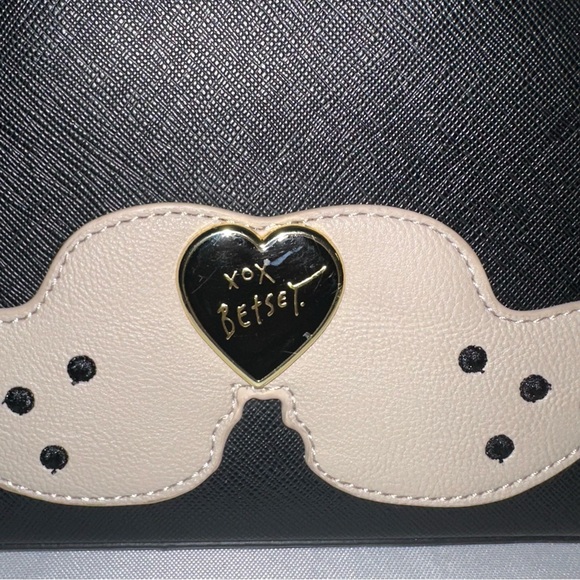 Betsey Johnson Black and Cream Crossbody Bag - Picture 3 of 15